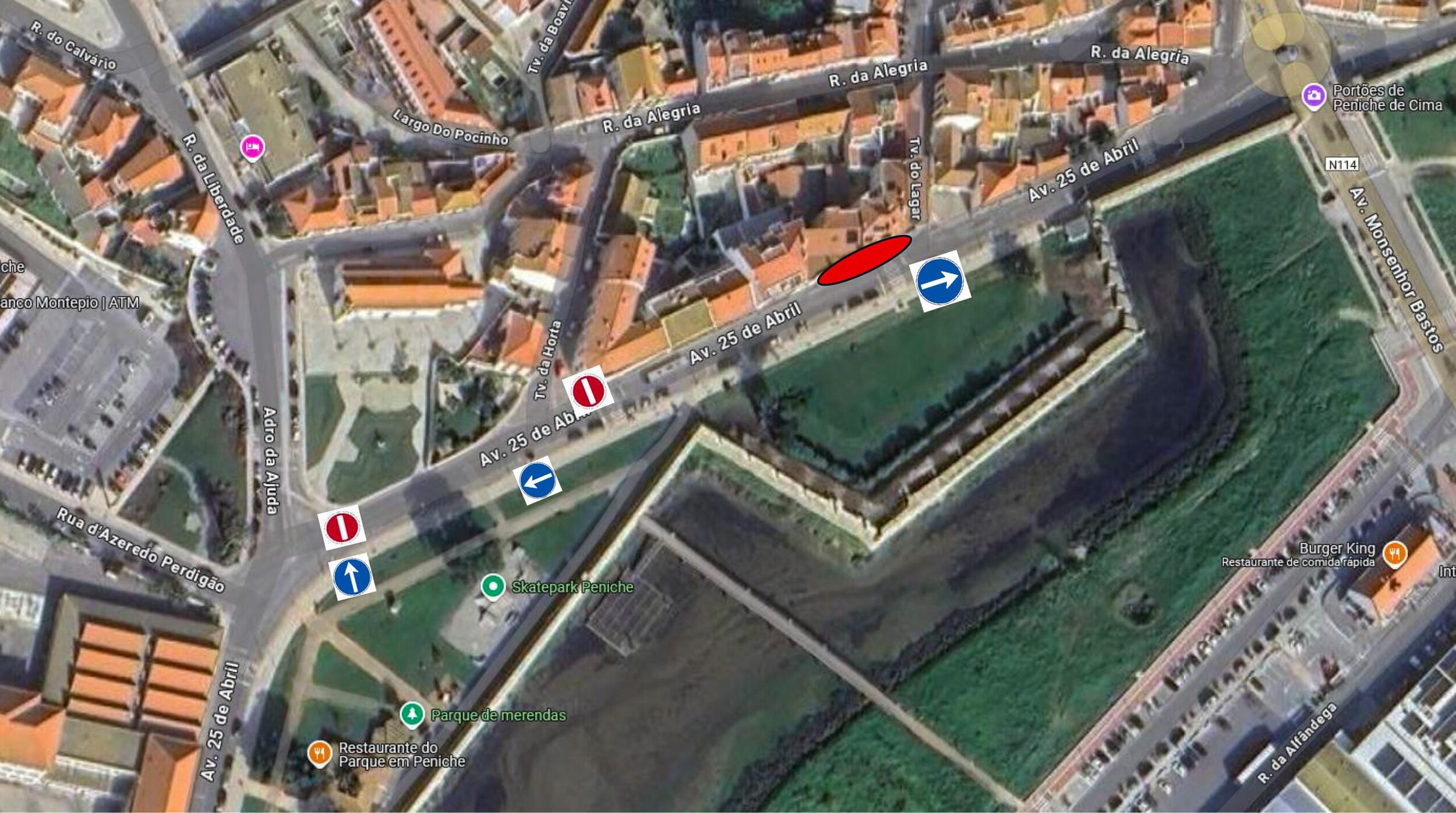 SMAS - Corte de trânsito na Av. 25 de Abril - Freguesia de Peniche